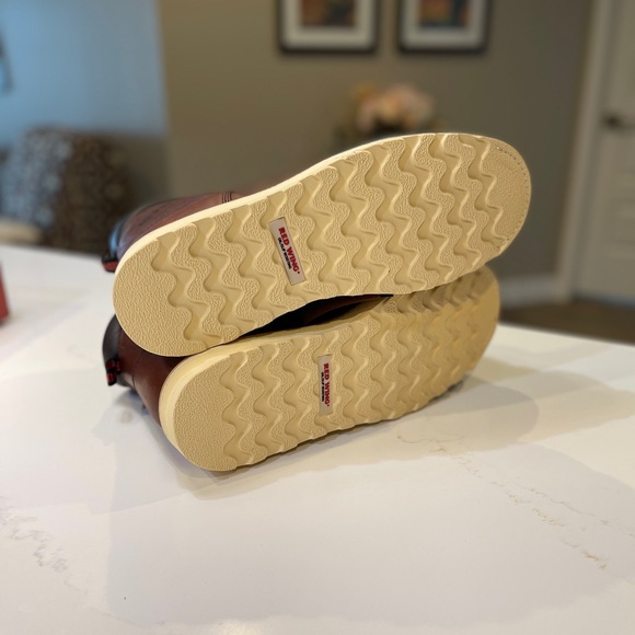 Red Wing Size 12 TRACTION TRED
MEN'S 6-INCH WATERPROOF SAFETY TOE BOOT - Picture 7 of 8